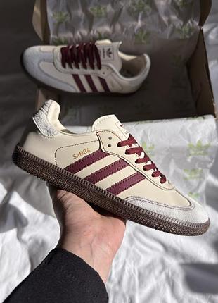 Трендові жіночі кросівки adidas samba beige maroon бежеві з бордовим