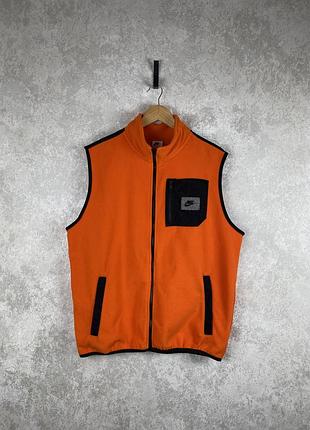 Чоловіча жилетка nike sportswear therma-fit sports utility orange в чудовому стані оригінал m-l