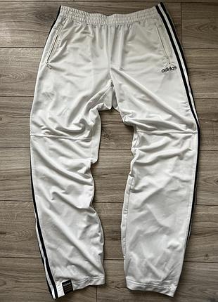 Вантажні спортивні штани adidas на кнопках