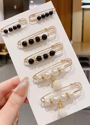 Комплект черных и белых брошек булавок для одежды 6шт