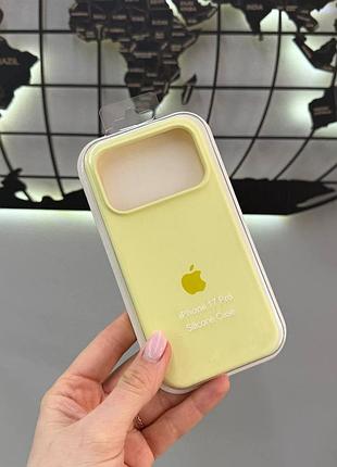 Silicone case чехол с микрофиброй для iphone 17 pro,чехол-бампер для айфон 17 про (лимонный)