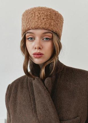 Капелюх таблетка з букле gleam бежевий