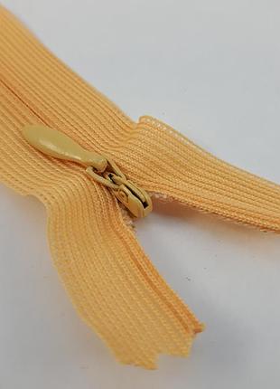 Молния т-3 потайная 18см (112)