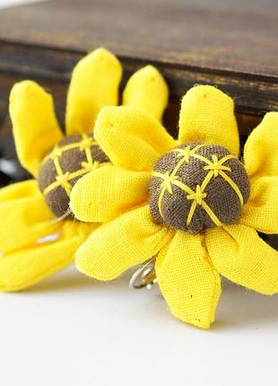 Сережки ганчіркові квітка жовта