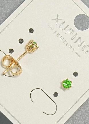 Сережки пусети xuping з зеленим кристалом d-4мм+- позолота 18к