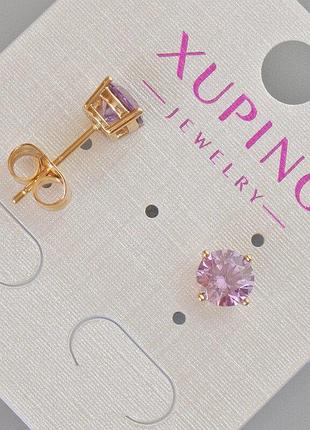 Серьги пусеты xuping с фиолетовым кристаллом d-7мм+- позолота 18к