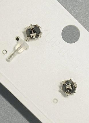 Серьги пусеты xuping с черным кристаллом d-6,5мм+- родий