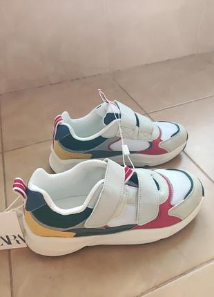 Продам кроссовки zara для мальчика 36 размер новые