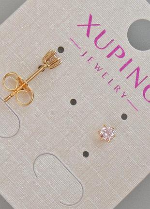 Серьги пусеты xuping с розовым кристаллом d-4мм+- позолота 18к