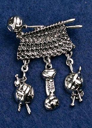 Брошь вязание светло-серый металл 46х38мм