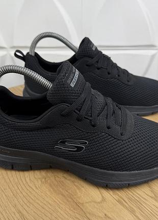 Оригінальні кросівки skechers