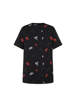 Оригінал спортивна футболка nike m nsw tee 12mo aop sp25 чорна hj0561-010 оригинал найк s m
