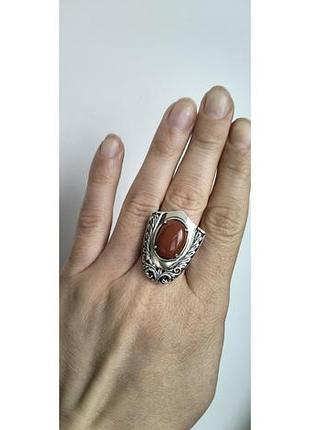Серебряное кольцо с сердоликом