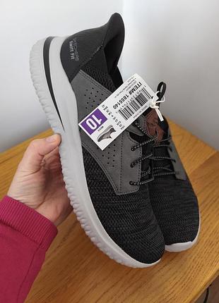 Нові кросівки skechers