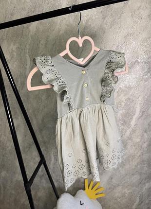 Гарна легенька сукня на дівчинку 9-12 місяців 🌸h&m