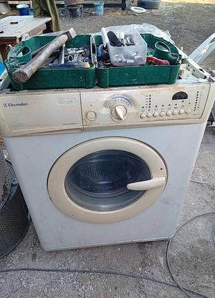 Вживані запчастини до пральної машини electrolux ew1077f. розбирання пральної машини electrolux ew1077f. electrolux ew1077f за