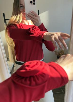 Лонг з трояндою на рукаві 🌹