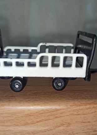 Игрушечный прицеп машинка из игрового набора dickie toys city airport для перевозки грузов в аэропорту