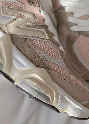 Кросівки жіночі new balance 9060 beige pink