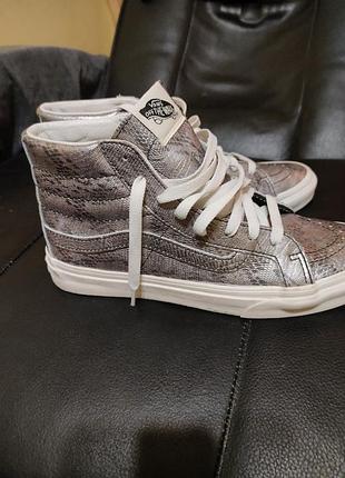 Кеди високі жіночі vans