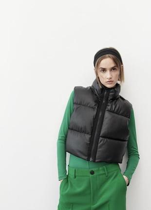 Фірмова жилетка zara