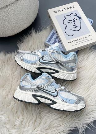 Женские кроссовки nike zoom vomero 5 rnr white/silver/blue