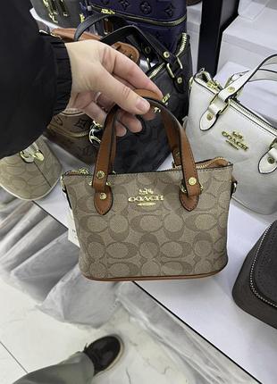 Жіноча сумка coach, сумка коач, cross body, модна сумка, сумка через плече коричневий