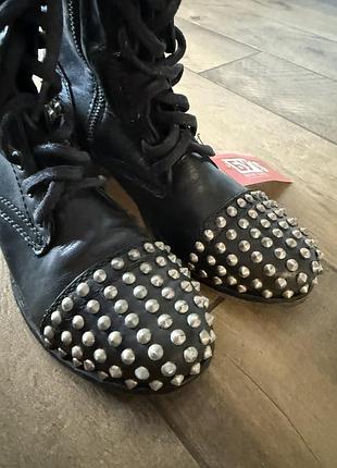 Шкіряні чоботи steve madden