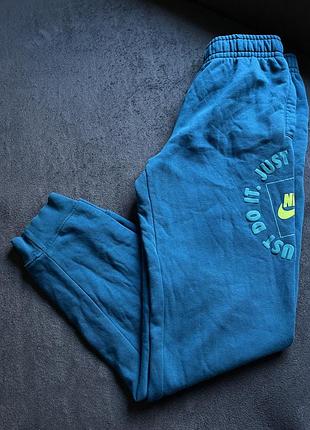 Спороивнык штаны на мальчика nike