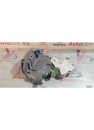 Замок задних левых дверей 825033y500 nissan x-trail t30 бензин