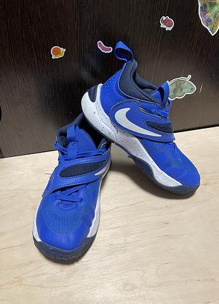 Дитячі кросівки для хлопчика nike team hustle d 11