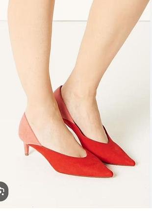 Жіночі туфлі човники