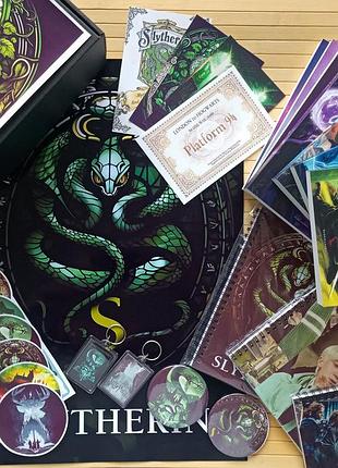 Набор гарри поттер slytherin из 11 предметов + книги на английском языке joana k.rowling harry potter 24440