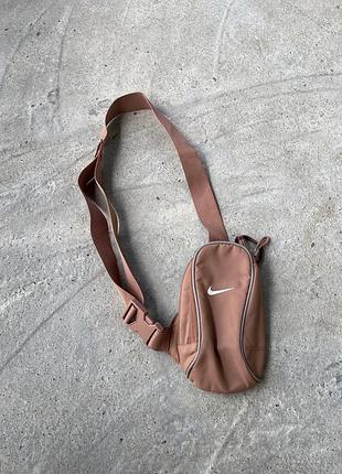 Сумка через плече nike sportswear essentials crossbody