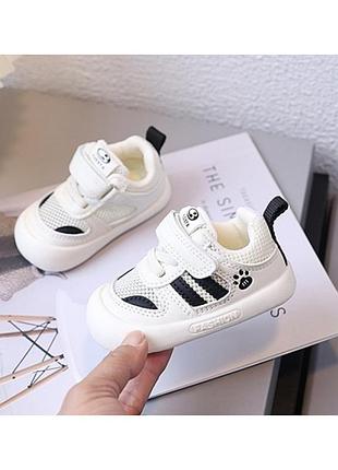 Кроссовки детские fashion с черными вставками