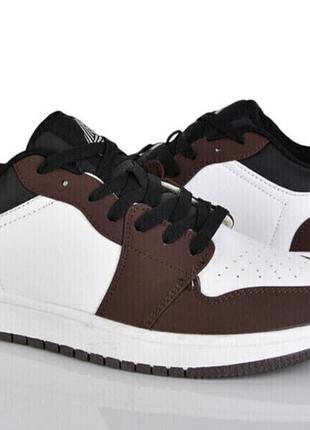 Кросівки чоловічі