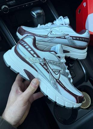 Кросівки nike initiator metallic bordo