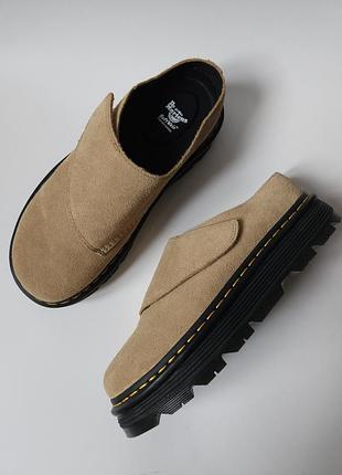 Замшевые шлопанцы dr. martens zebzag anywair mule оригинал размер 43 унисекс, мюли dr. martens