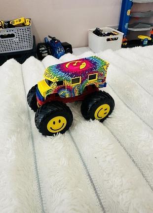 Автомодель hot wheels monster trucks 2