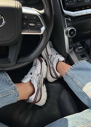 Nike initiator premium 9