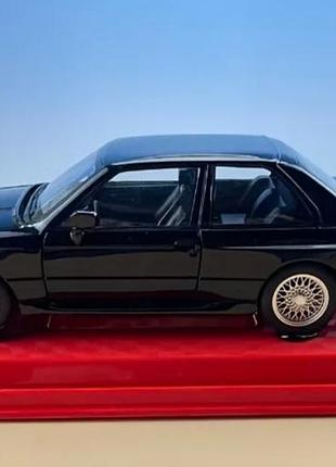 Коллекционная модель автомобиля bmw e30 1:24 металлическая