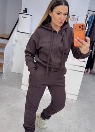 Женский повседневный спортивный костюмчик из лакосты