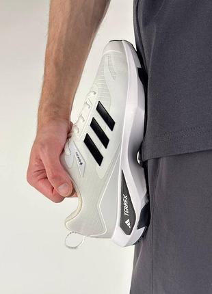 Adidas terrex white black 5