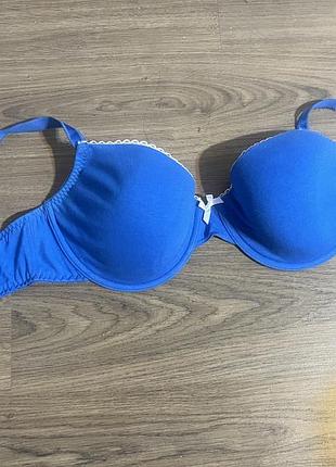 Бюстгальер 80д