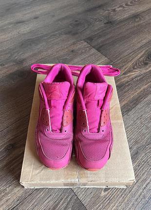 Кроссовки nike air max 38 размера.