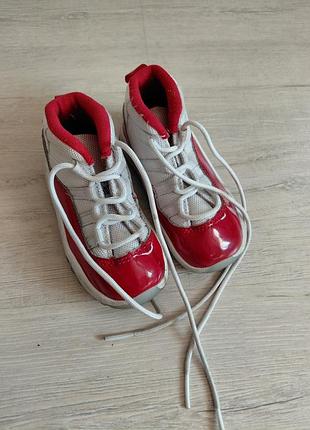 Jordan baby cherry red