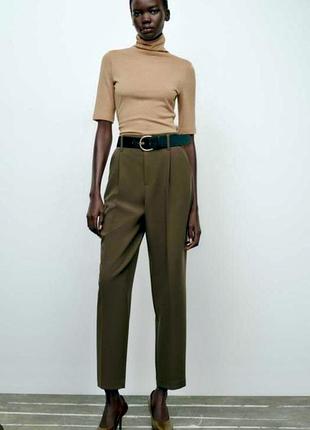 Штани брюки оливкового кольору класичний повсякденний стиль розмір л zara