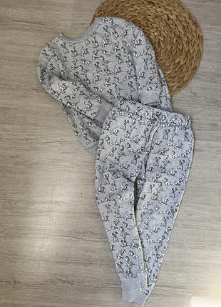 Костюм з собачками