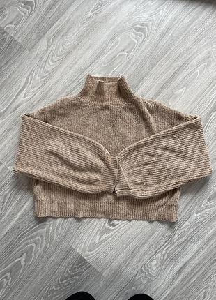 Светр жіночій вкорочений