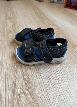 Босоніжки сандалі на хлопчика 22 розмір skechers